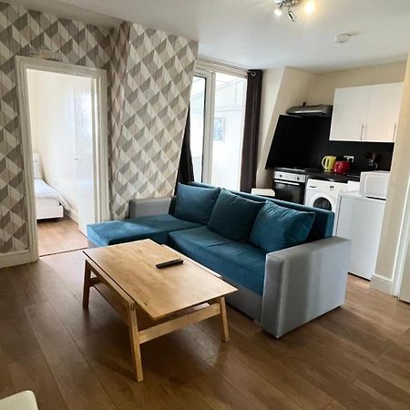 Comfy 2 Bedroom Apartments - Finchley Road, Londra Esterno foto