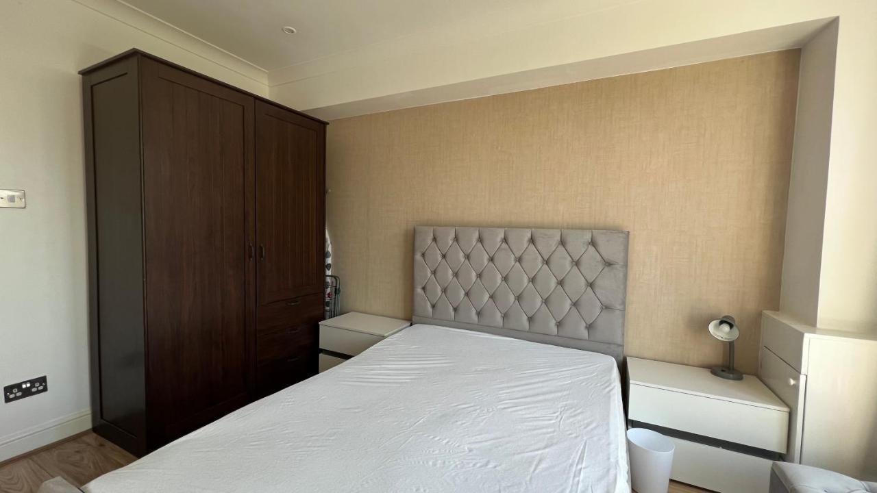 Comfy 2 Bedroom Apartments - Finchley Road, Londra Esterno foto