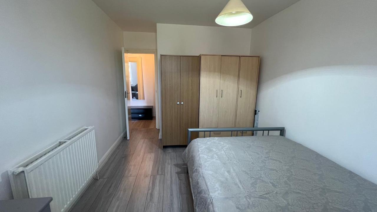Comfy 2 Bedroom Apartments - Finchley Road, Londra Esterno foto