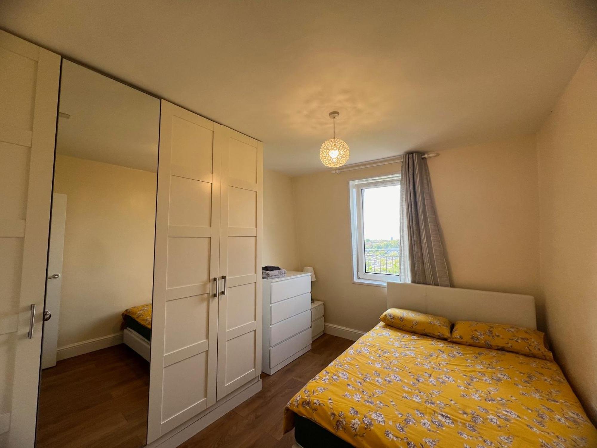 Comfy 2 Bedroom Apartments - Finchley Road, Londra Esterno foto